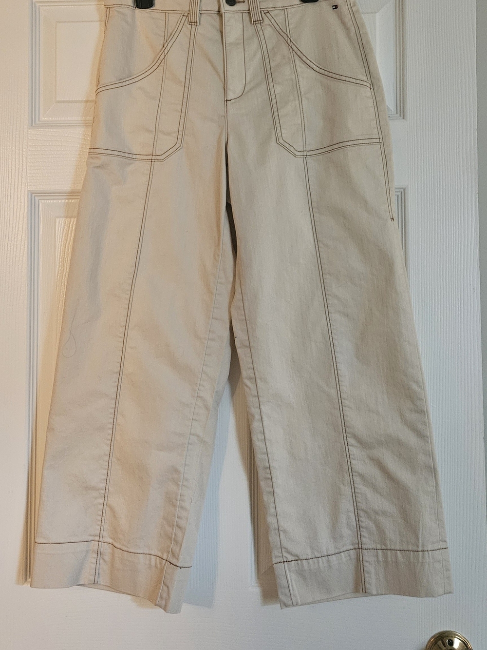 Tommy Hilfiger Wide-Leg Chinos in Cream with Contrast Stitching